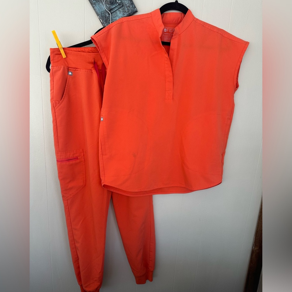 FIGS Women's Orange Rafaela Scrub Top & Jogger Pants Set
